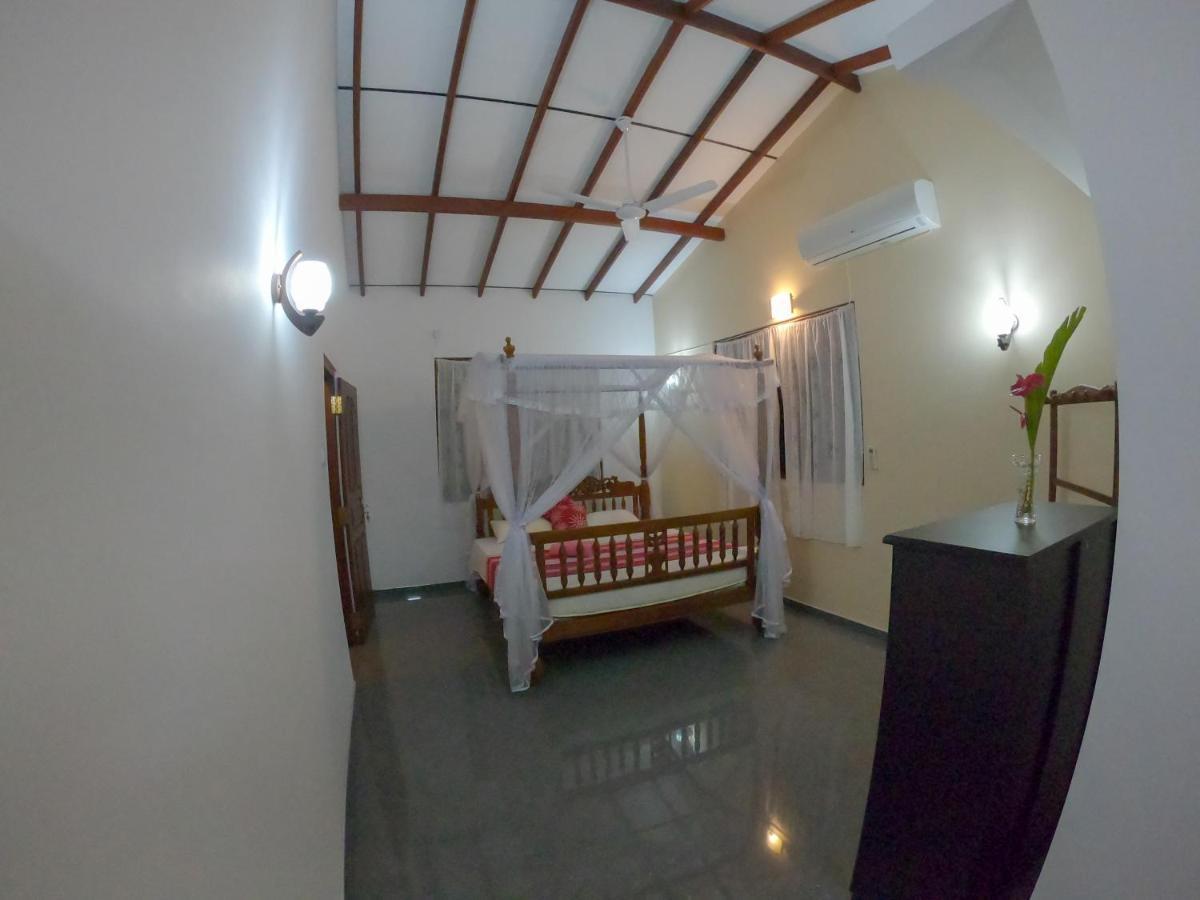 Villa Girilena Hikkaduwa Extérieur photo