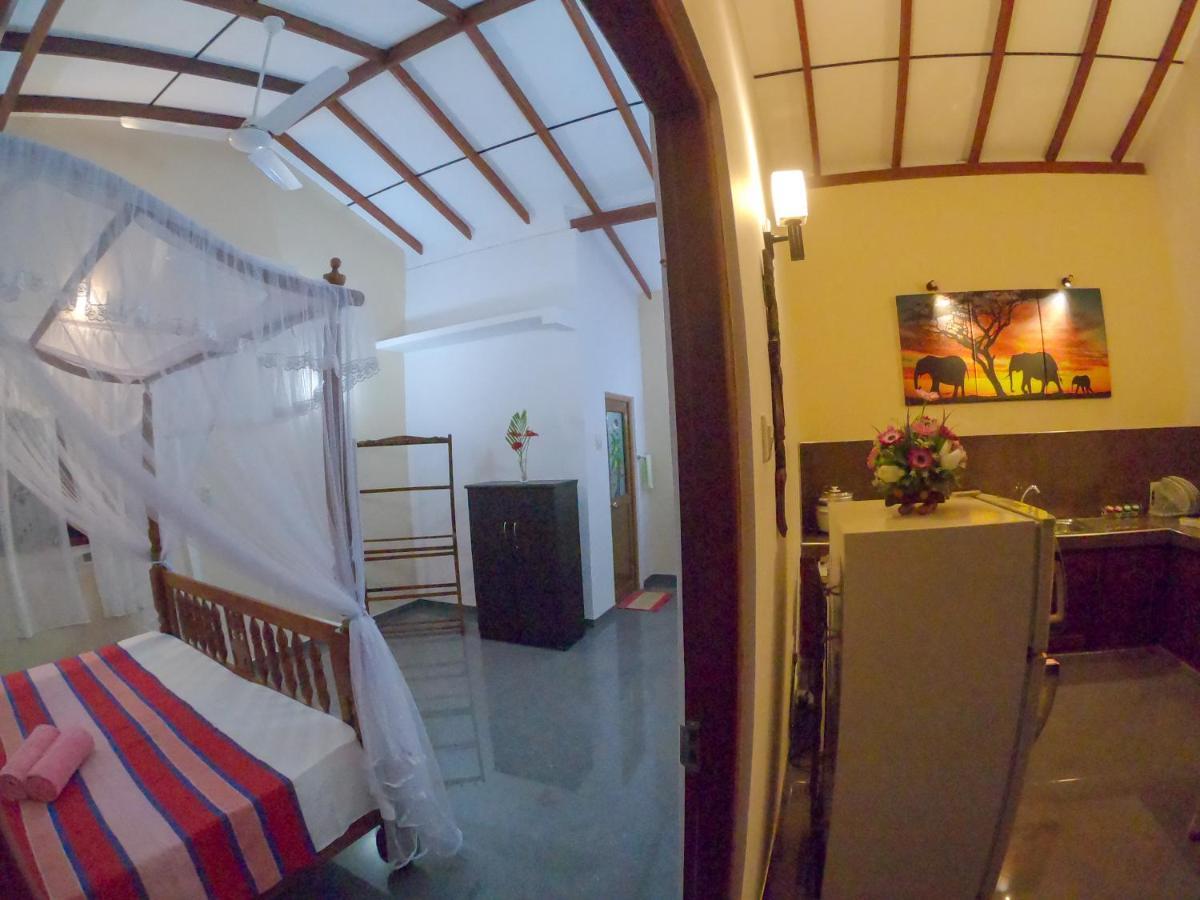 Villa Girilena Hikkaduwa Extérieur photo
