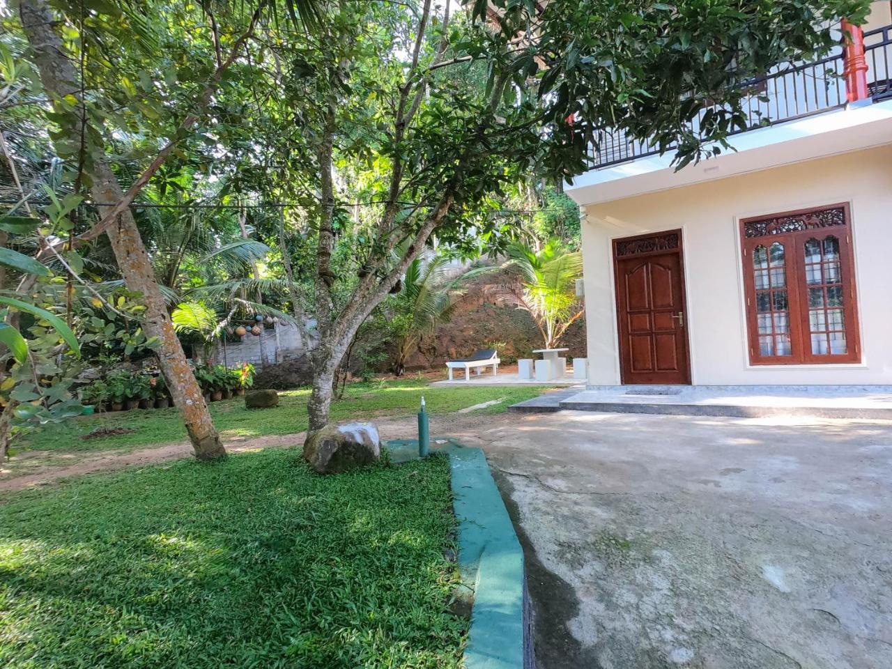 Villa Girilena Hikkaduwa Extérieur photo