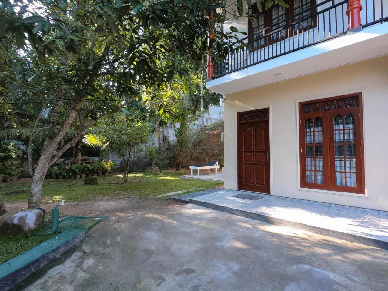 Villa Girilena Hikkaduwa Extérieur photo